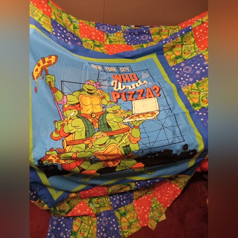 King size ninja turtle quilt and shams.